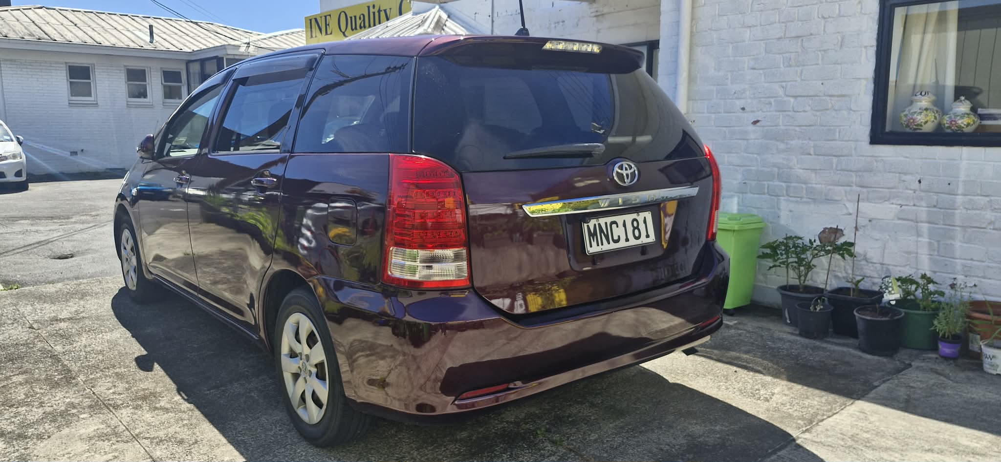 
								2006 Toyota Wish full									