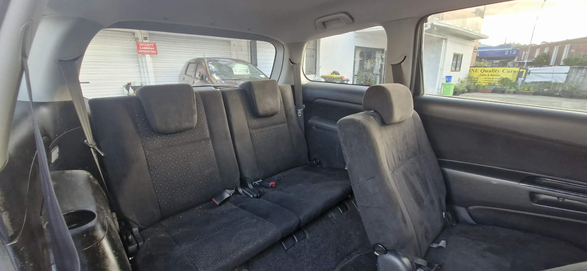 
								2007 Toyota Wish 7-SEater Grey full									