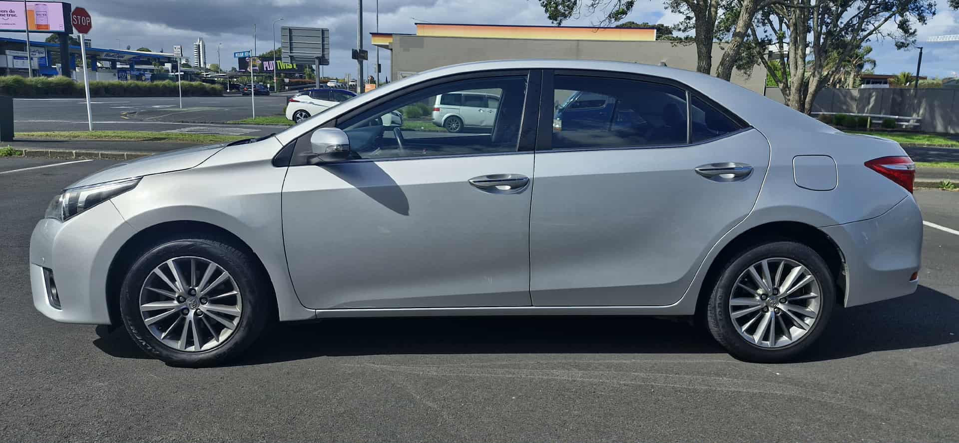 
								2013 Toyota Corolla GLX full									